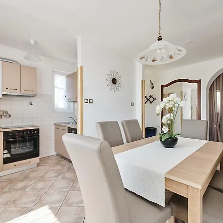Apartment Ana Brtonigla