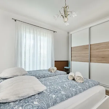 Ana Apartment *