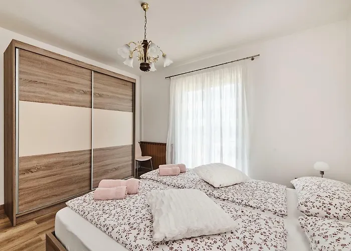 Apartment Ana *